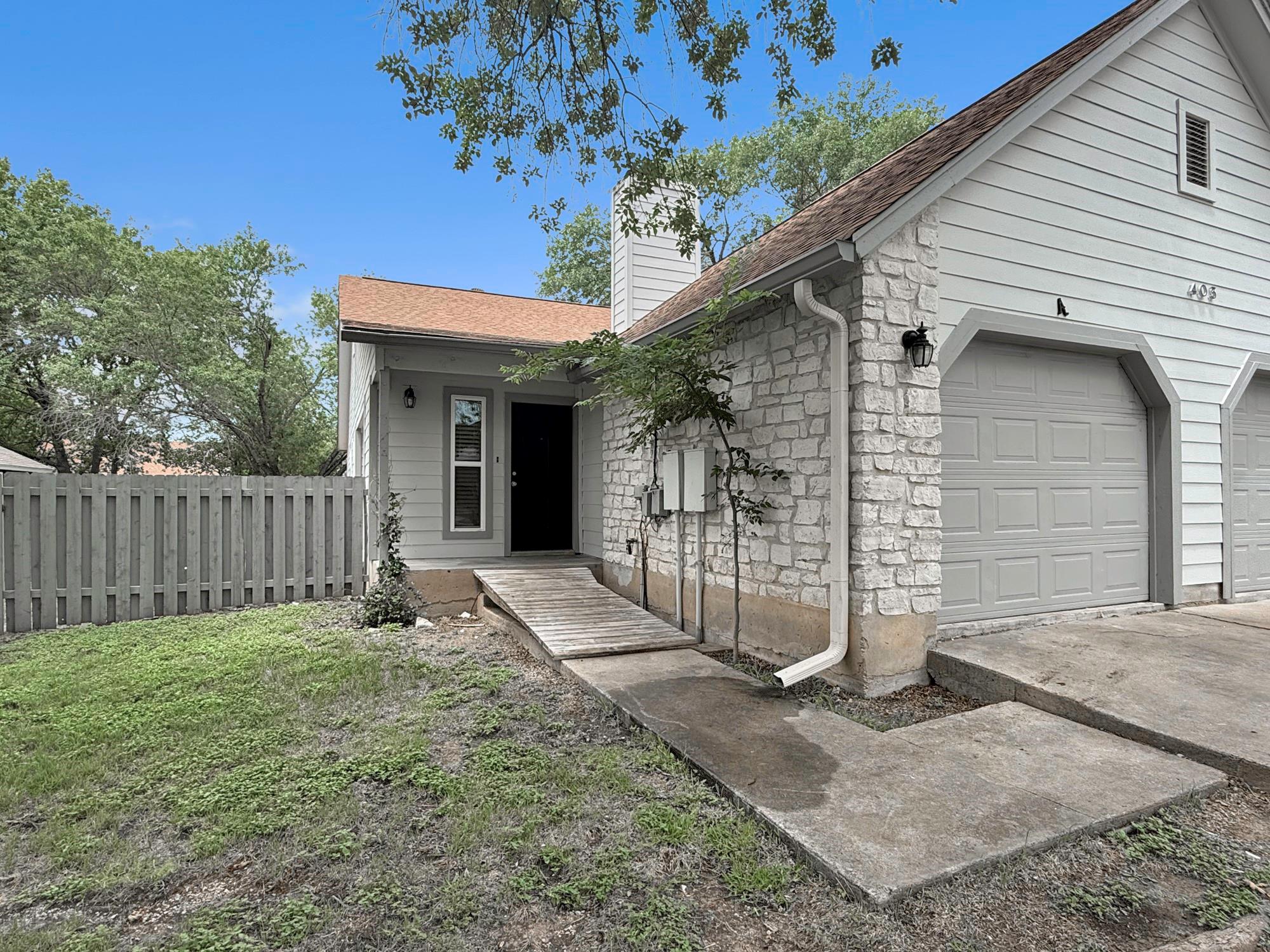 403 Fantail Loop #A Property Photo 1