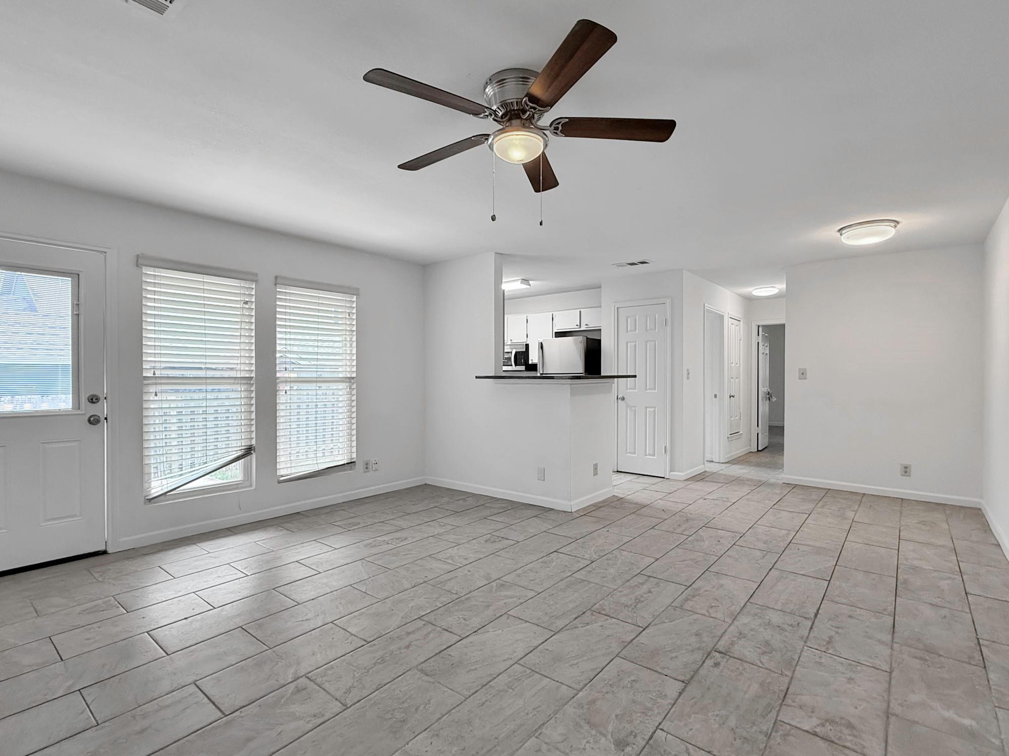 403 Fantail Loop #a Property Photo 5