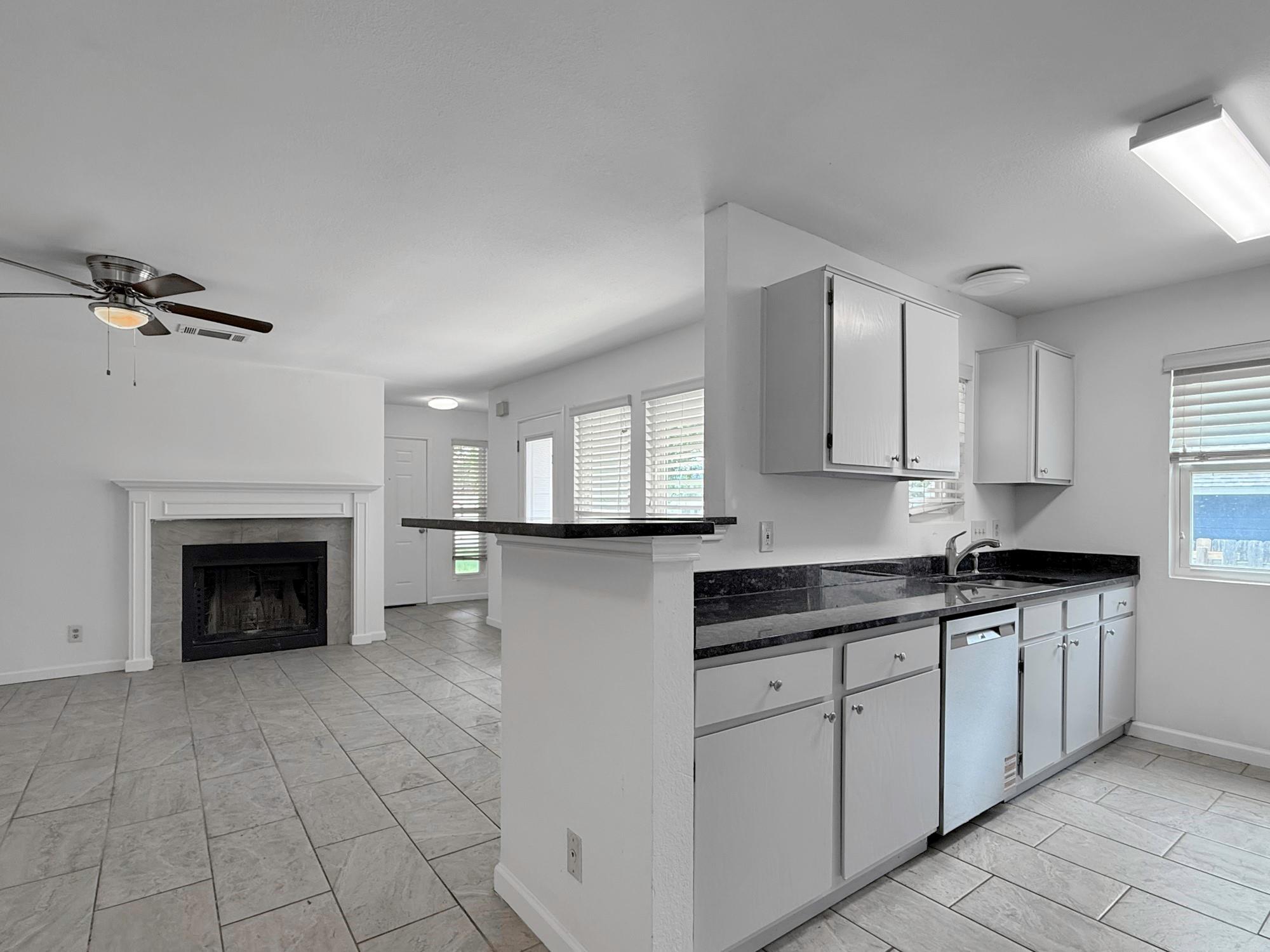 403 Fantail Loop #a Property Photo 7