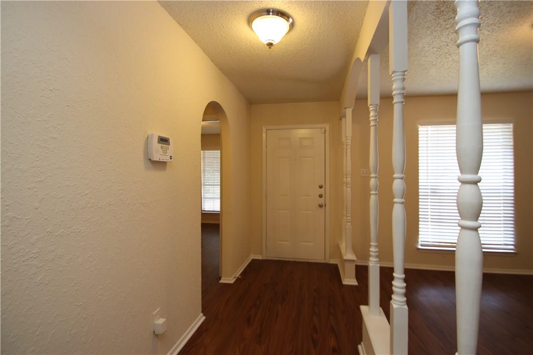 7017 Crosswood Dr Property Photo 2