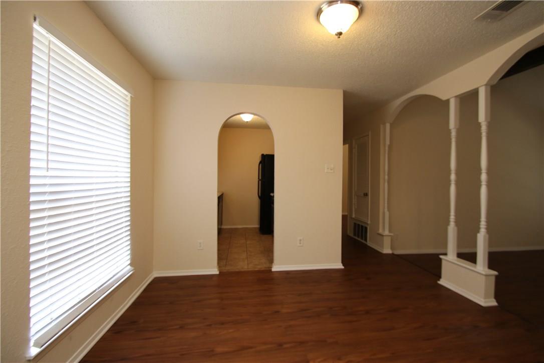 7017 Crosswood Dr Property Photo 3