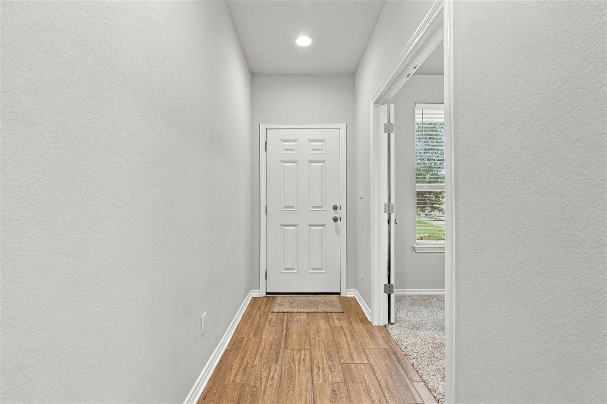 1144 Waterfall Ave Property Photo 3