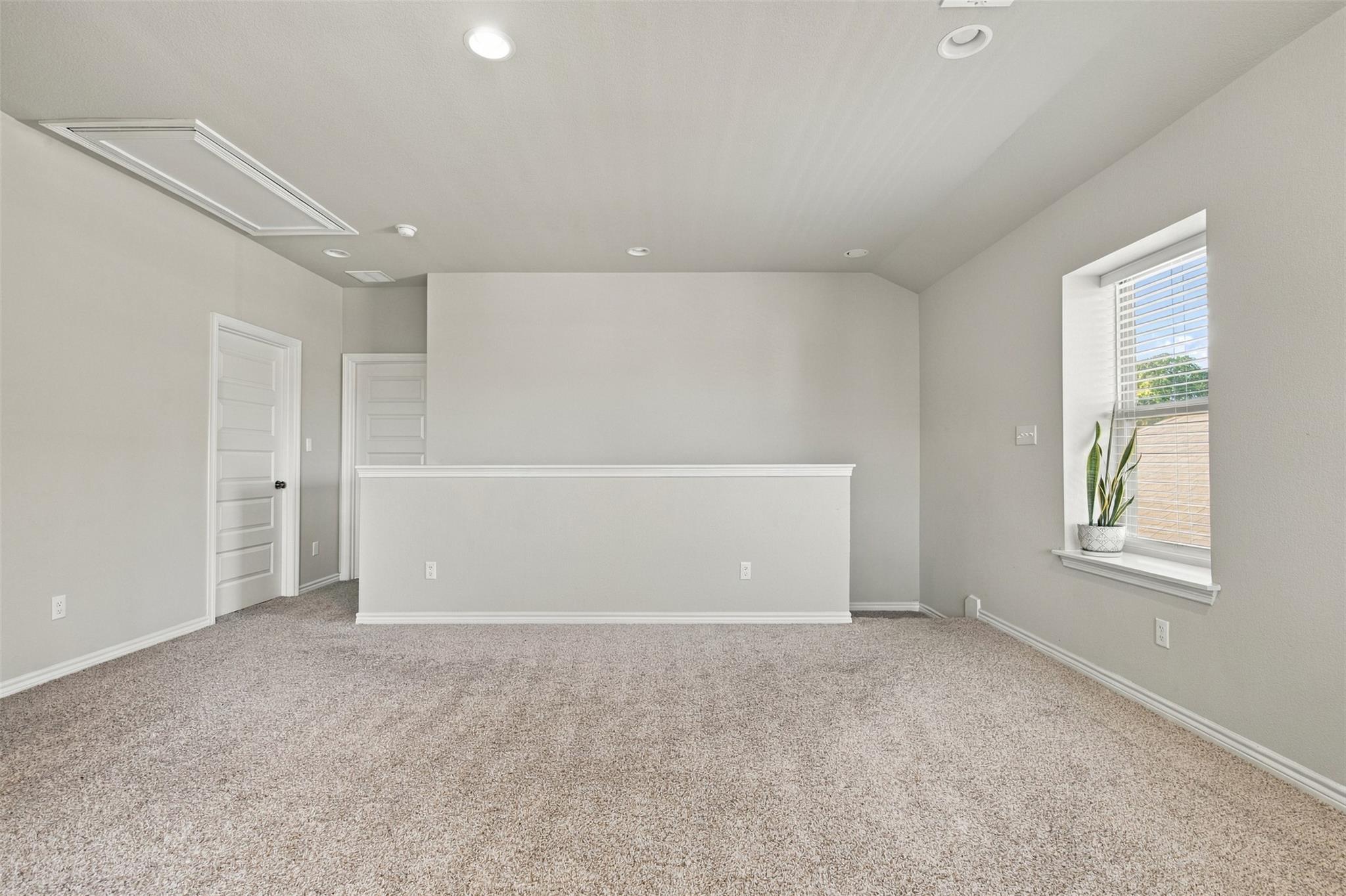 1144 Waterfall Ave Property Photo 24