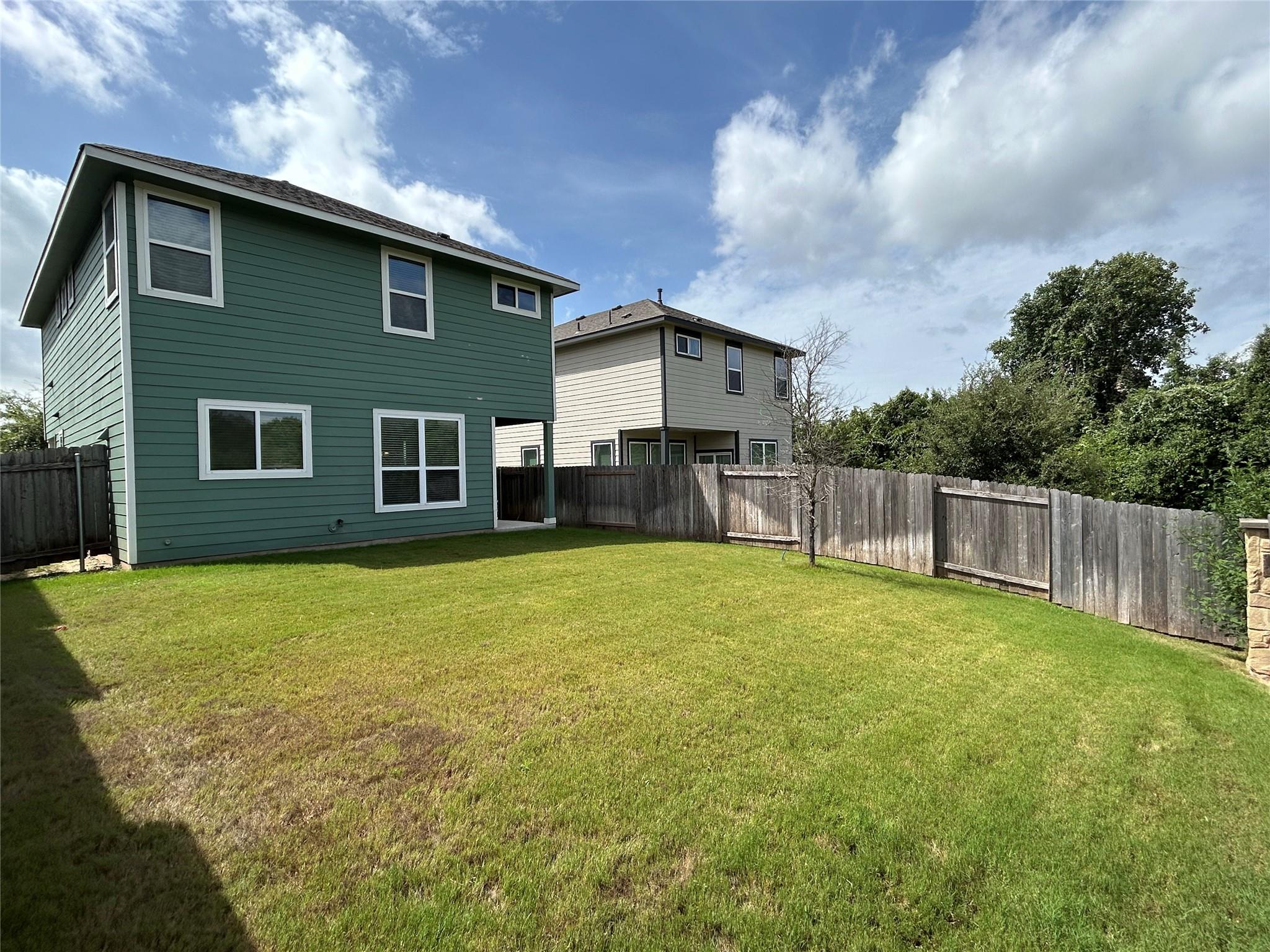 424 San Gabriel River Rd Property Photo 2