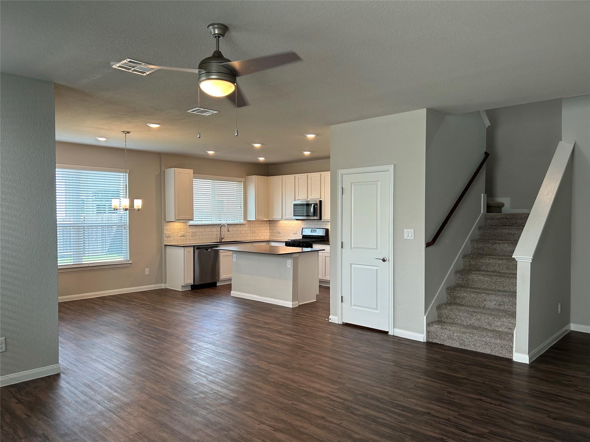 424 San Gabriel River Rd Property Photo 6