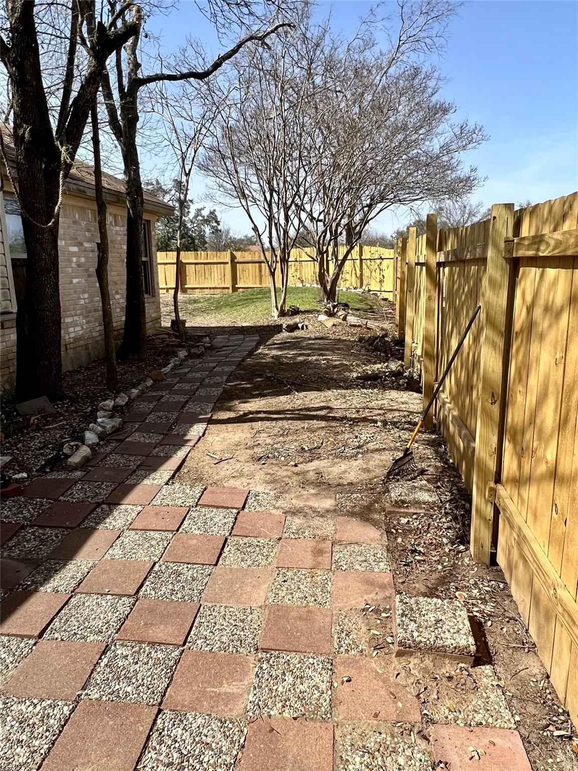 1101 Forest Oaks Path Property Photo 21