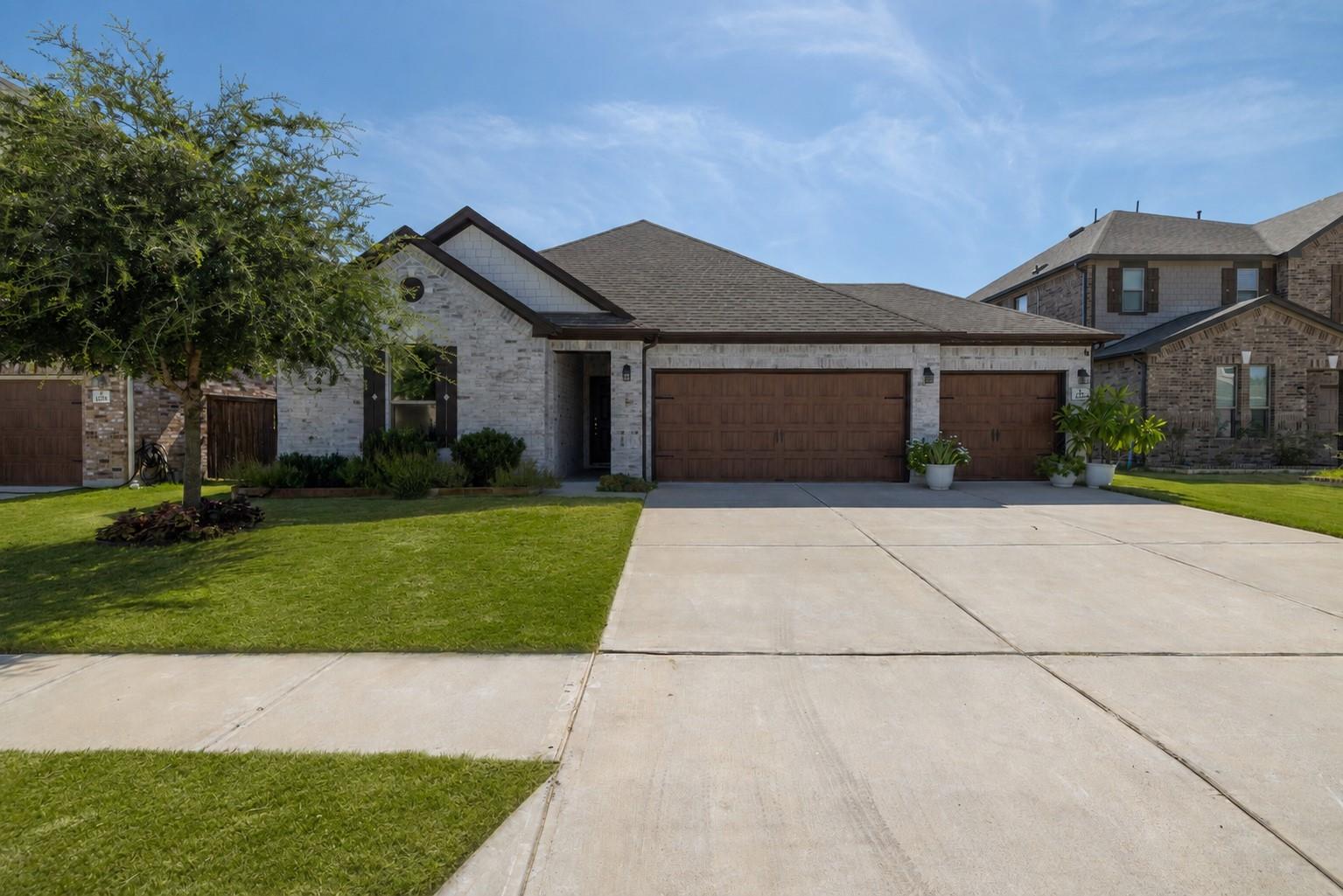 1212 Euless Ln Property Photo 29