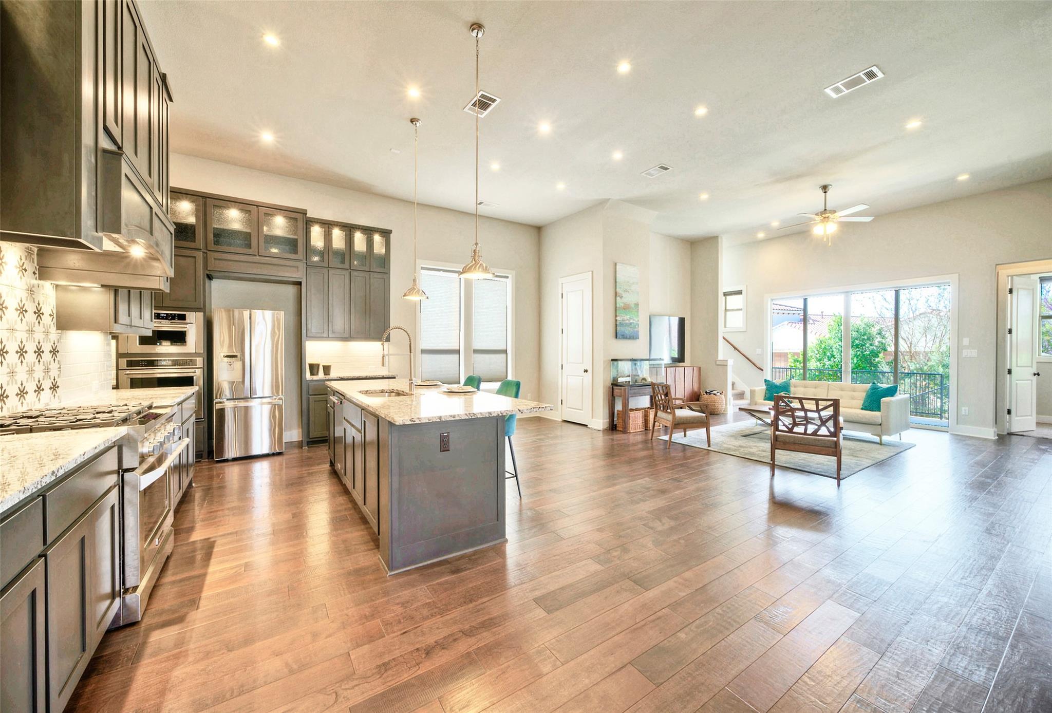 12113 Beautybrush Dr Property Photo 5
