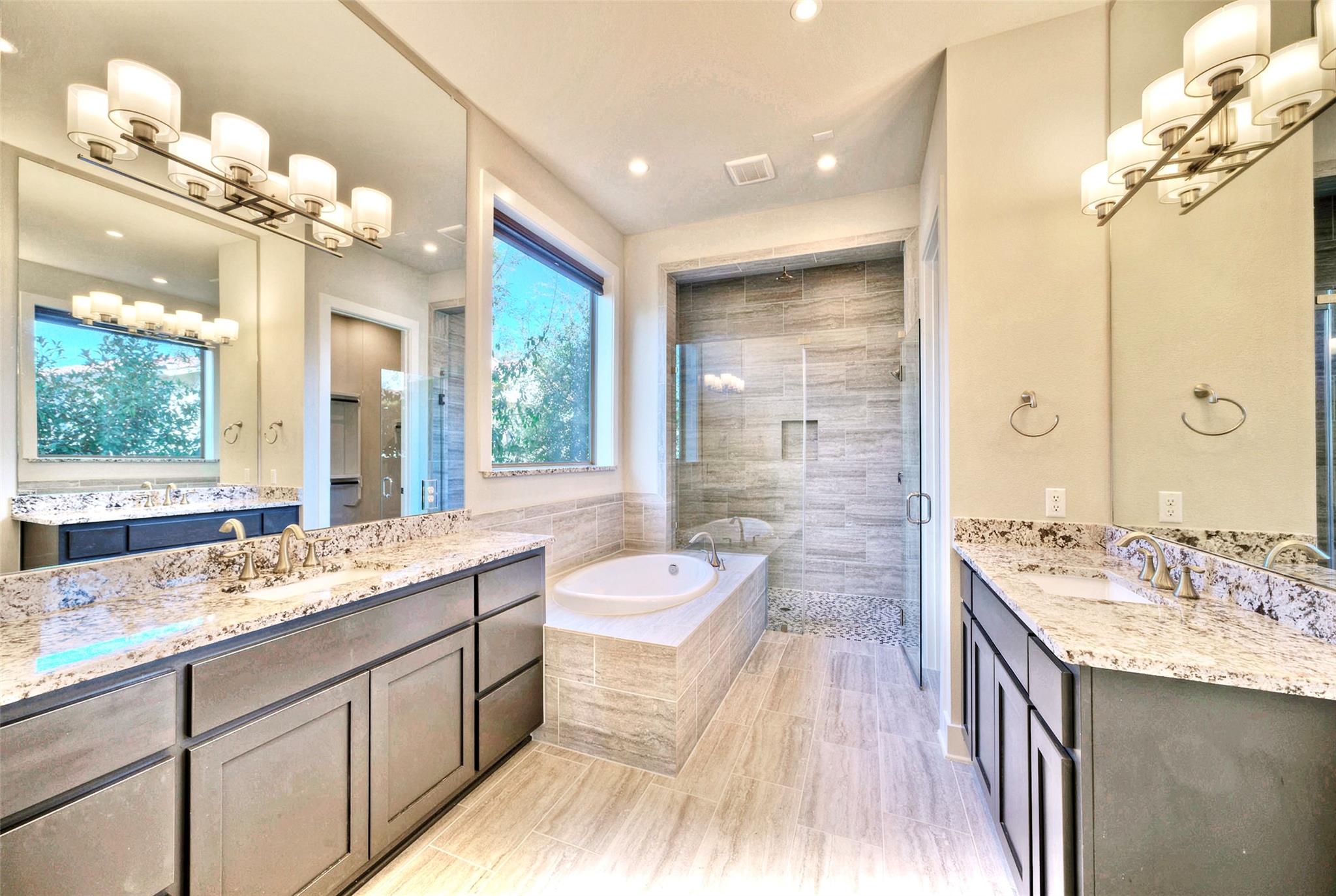 12113 Beautybrush Dr Property Photo 18