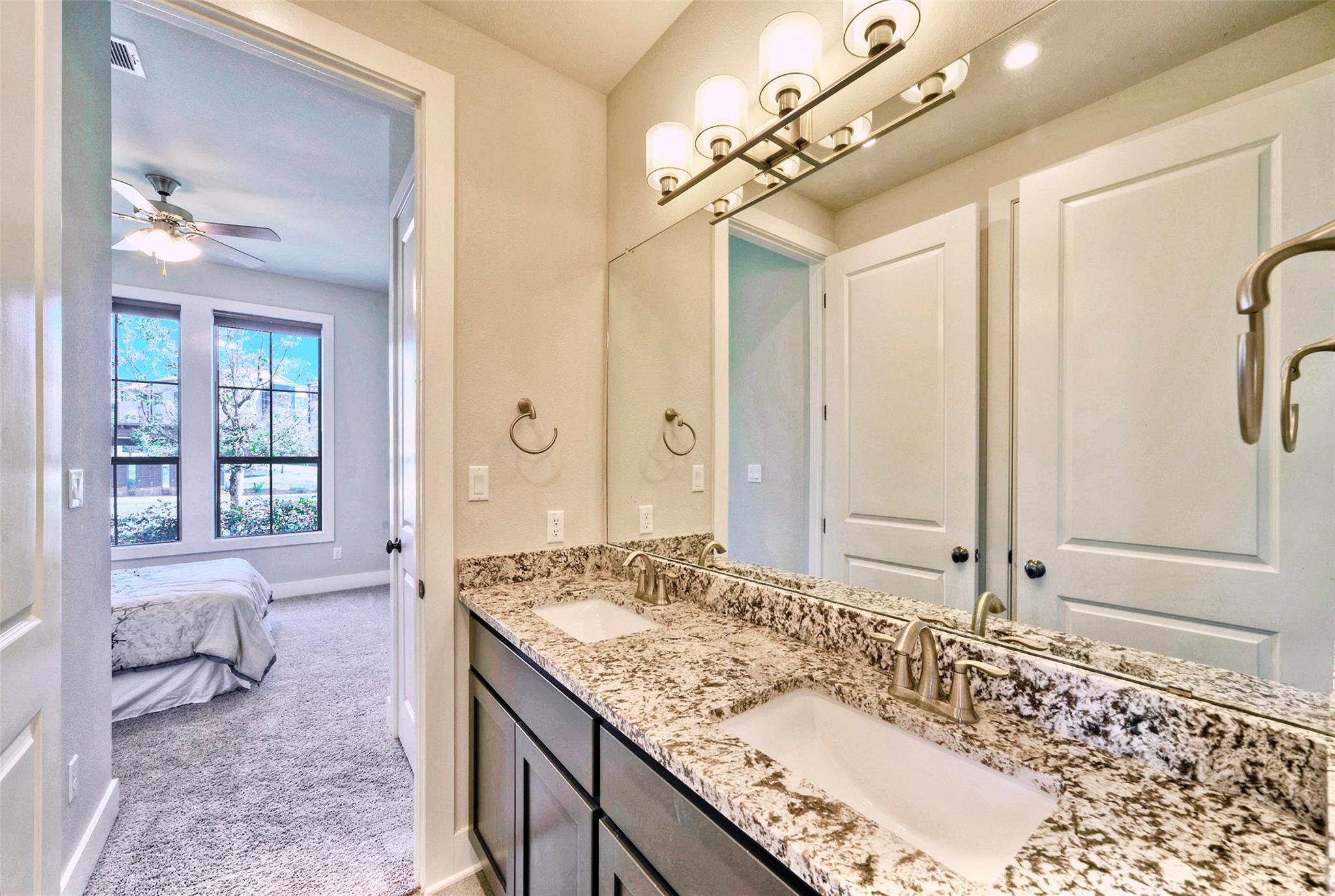 12113 Beautybrush Dr Property Photo 22