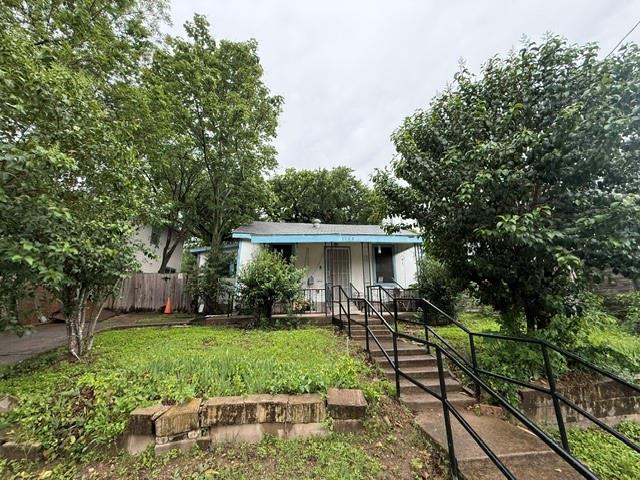 1702 Perez St Property Photo 2