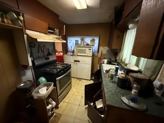 1702 Perez St Property Photo 11