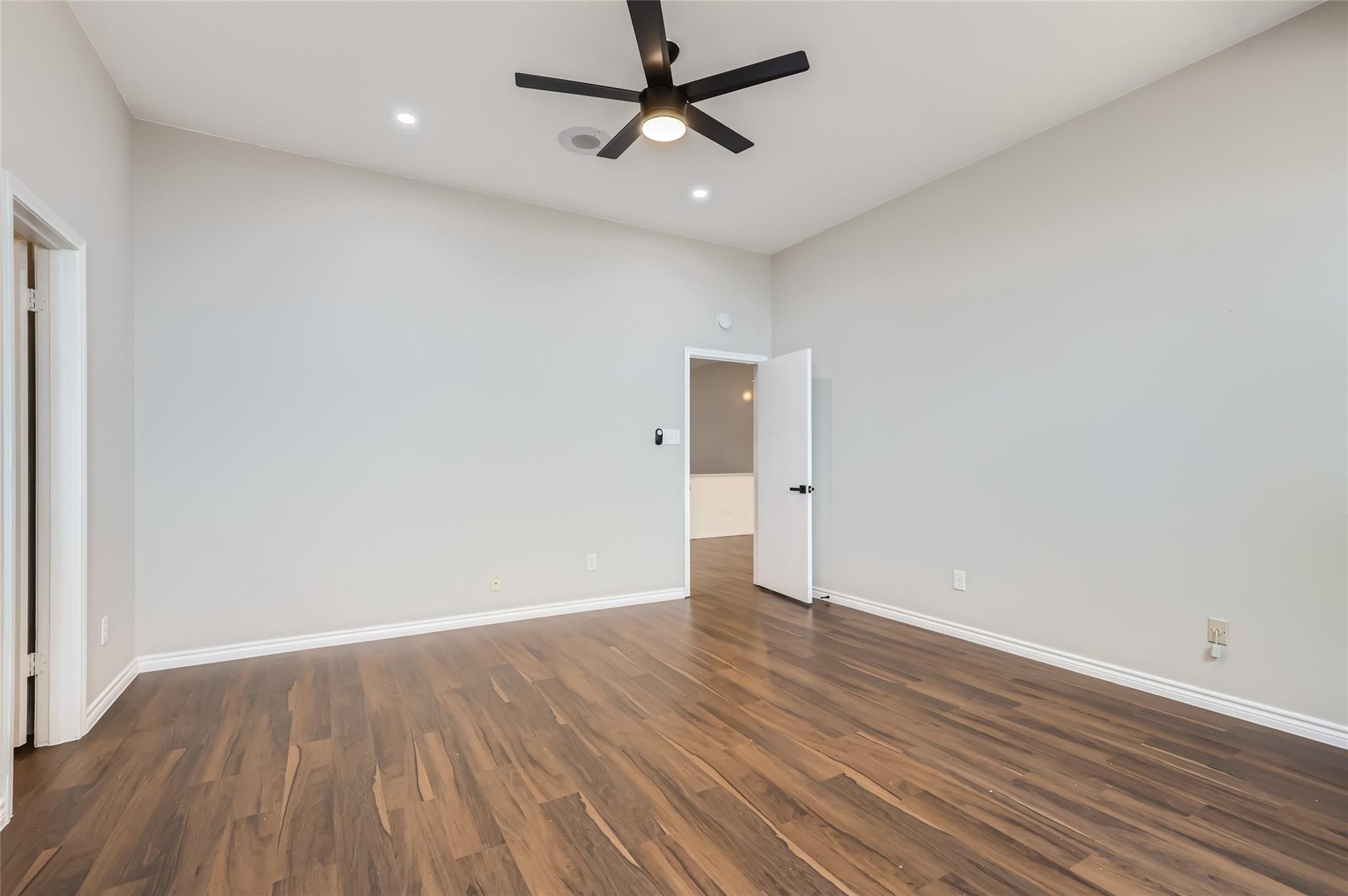 14606 Town Hill Dr Property Photo 15