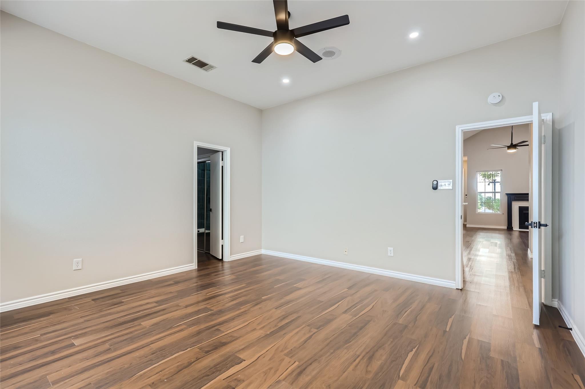 14606 Town Hill Dr Property Photo 16