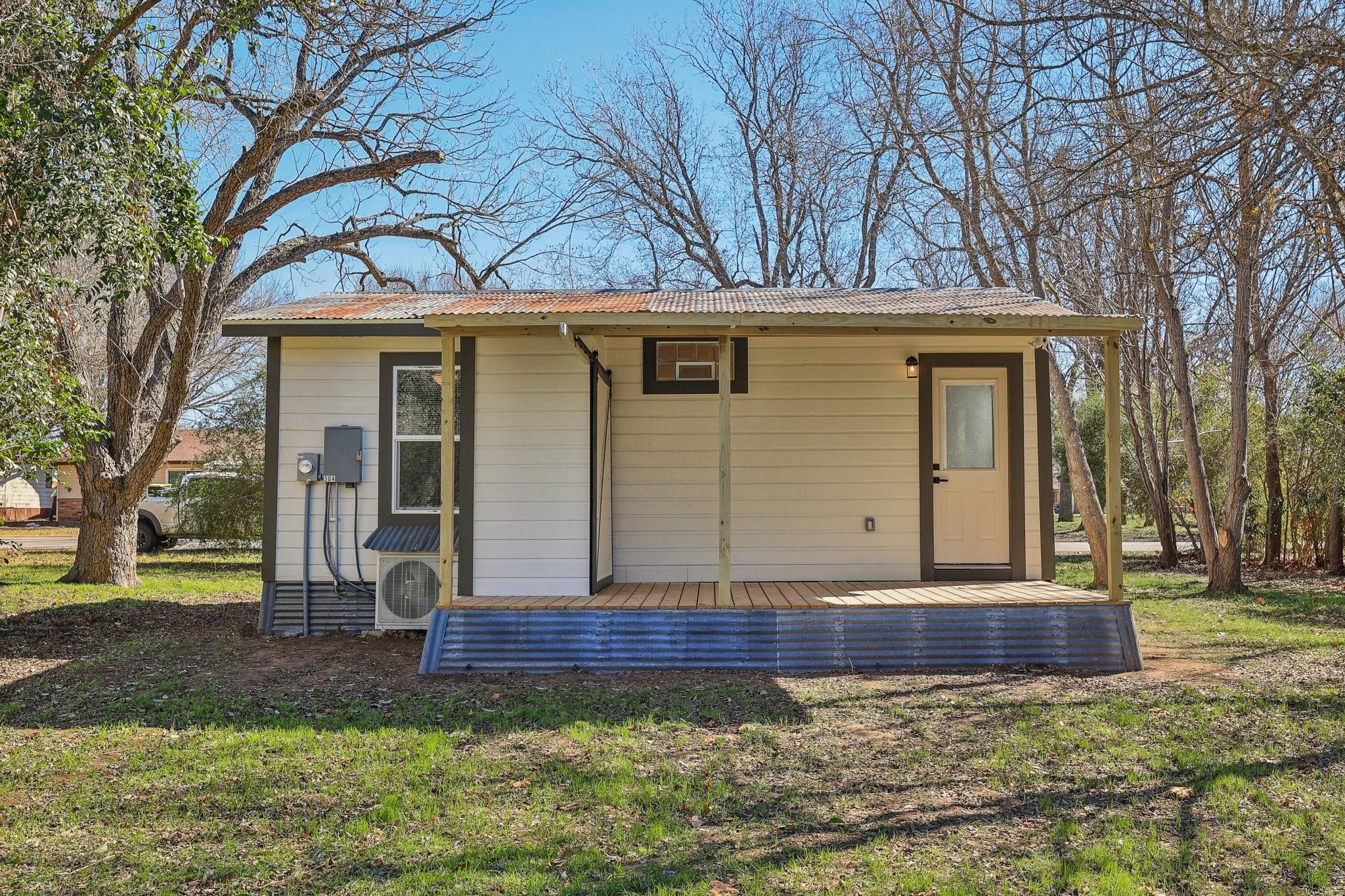 304 Harris St Property Photo 27