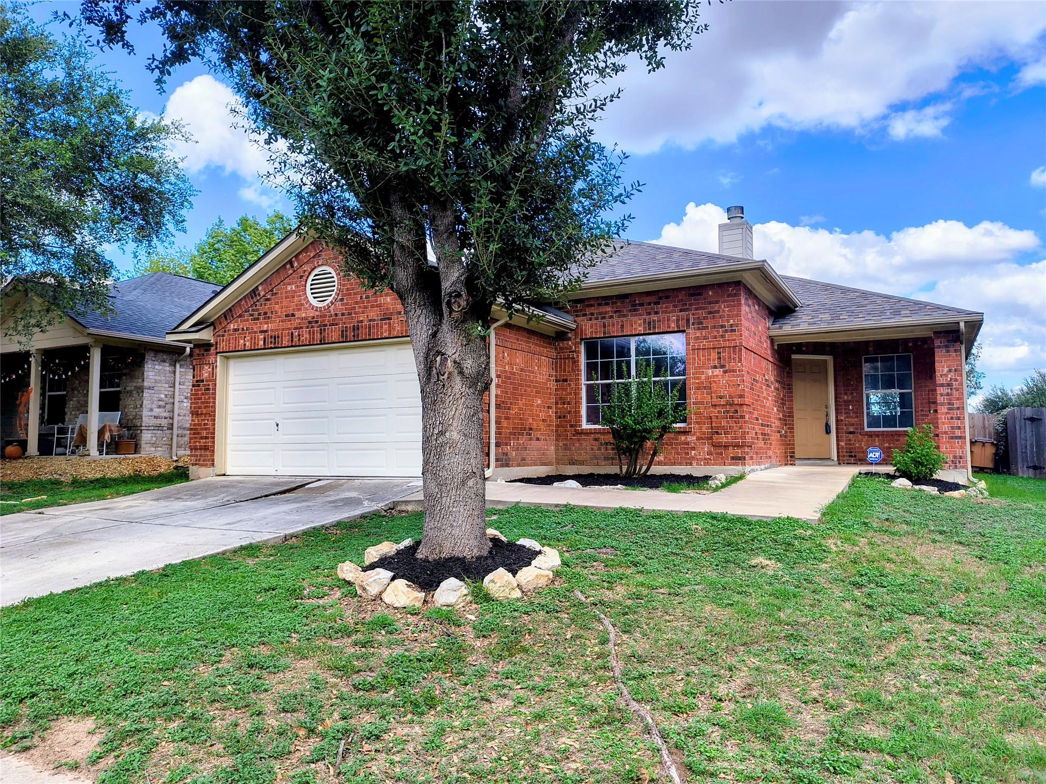 9213 Pioneer Forest Dr Property Photo 1