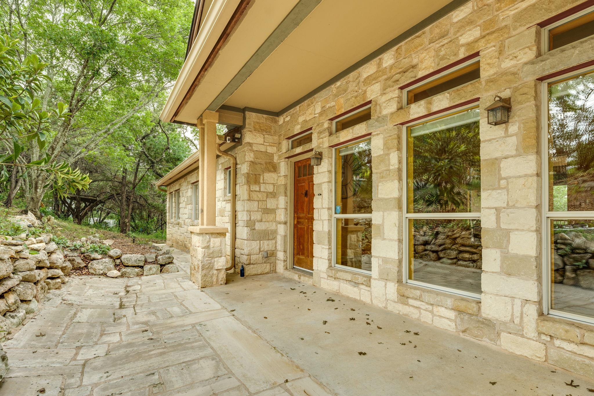 1608 Susan Dr Property Photo 5