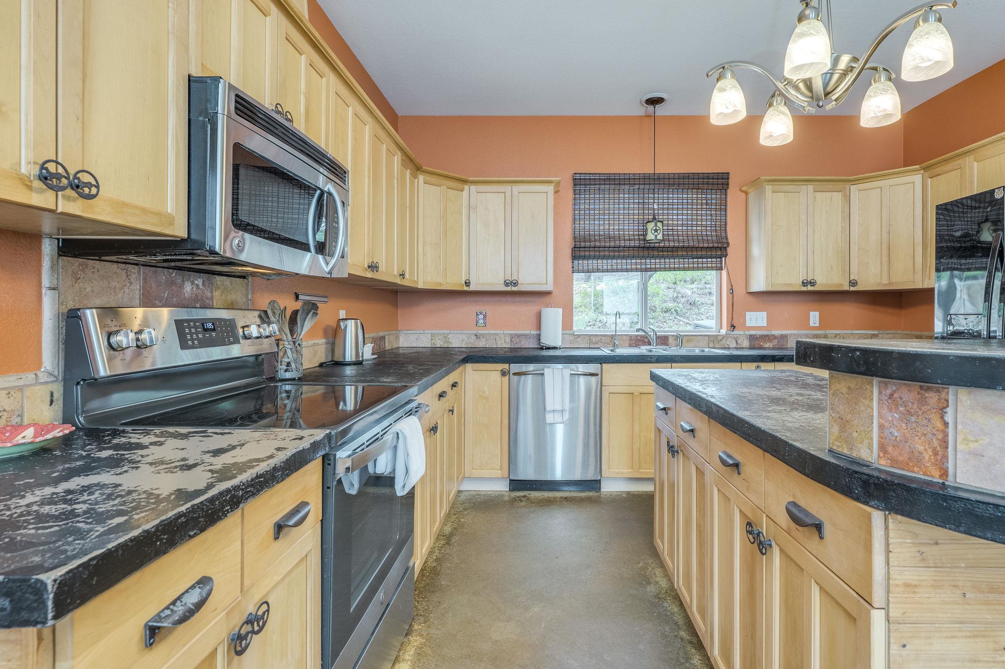 1608 Susan Dr Property Photo 13