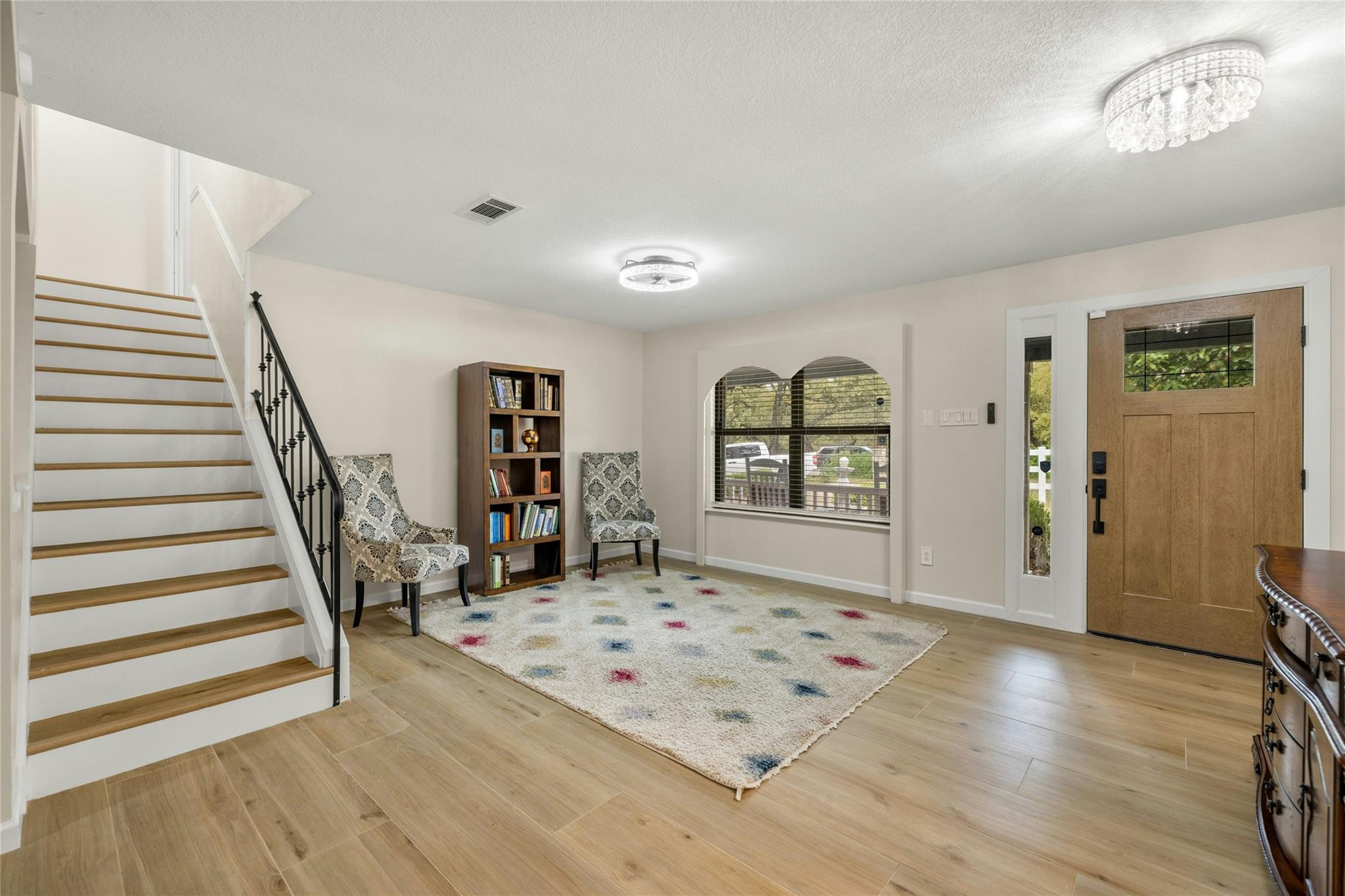 4005 Del Robles Dr Property Photo 10