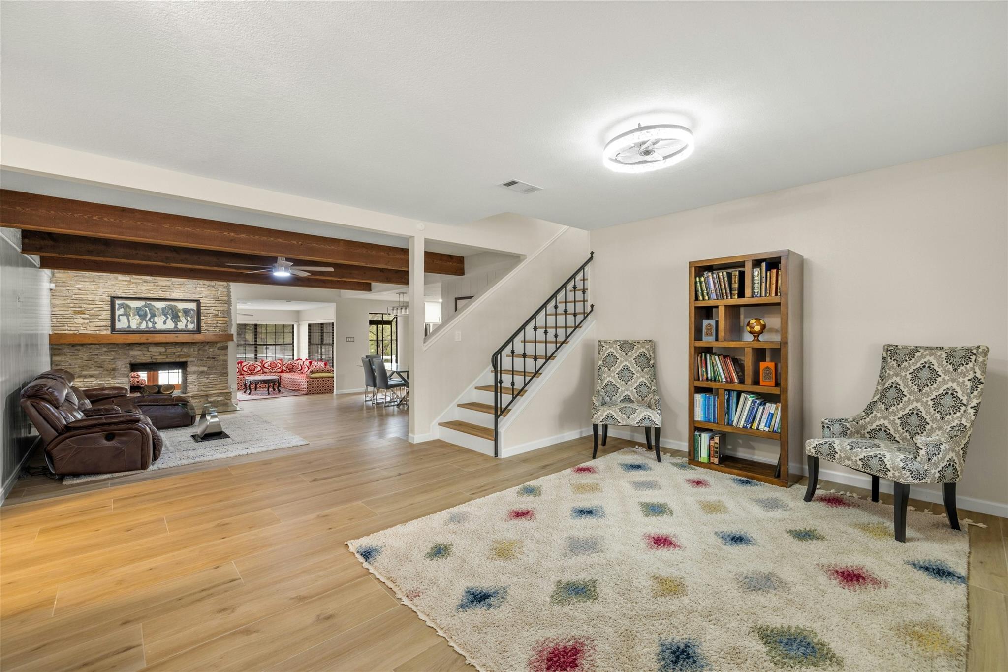 4005 Del Robles Dr Property Photo 11