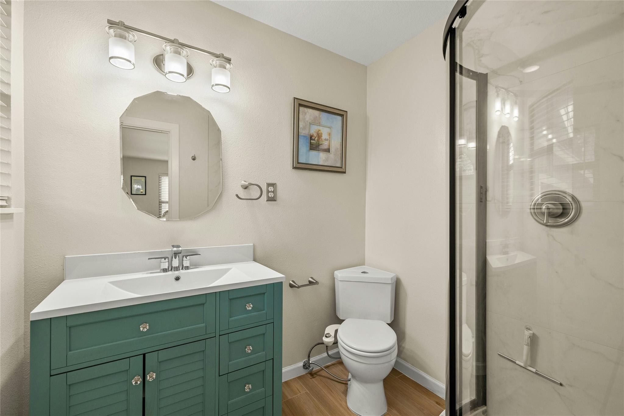 4005 Del Robles Dr Property Photo 18