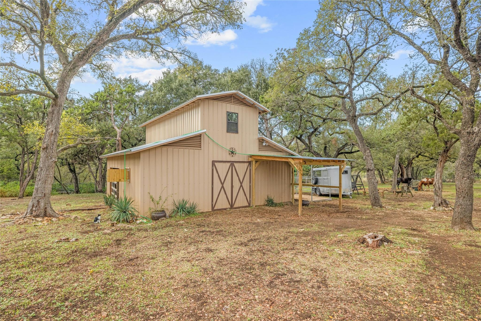 4005 Del Robles Dr Property Photo 26