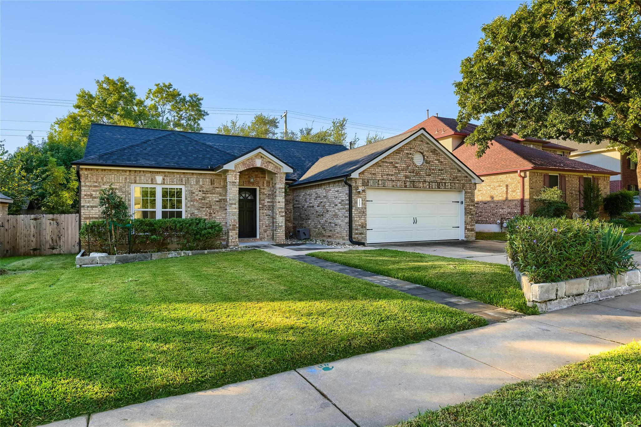 2223 Mockingbird Dr Property Photo 1