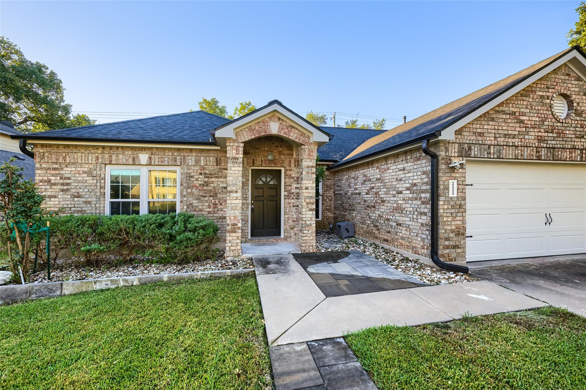 2223 Mockingbird Dr Property Photo 4