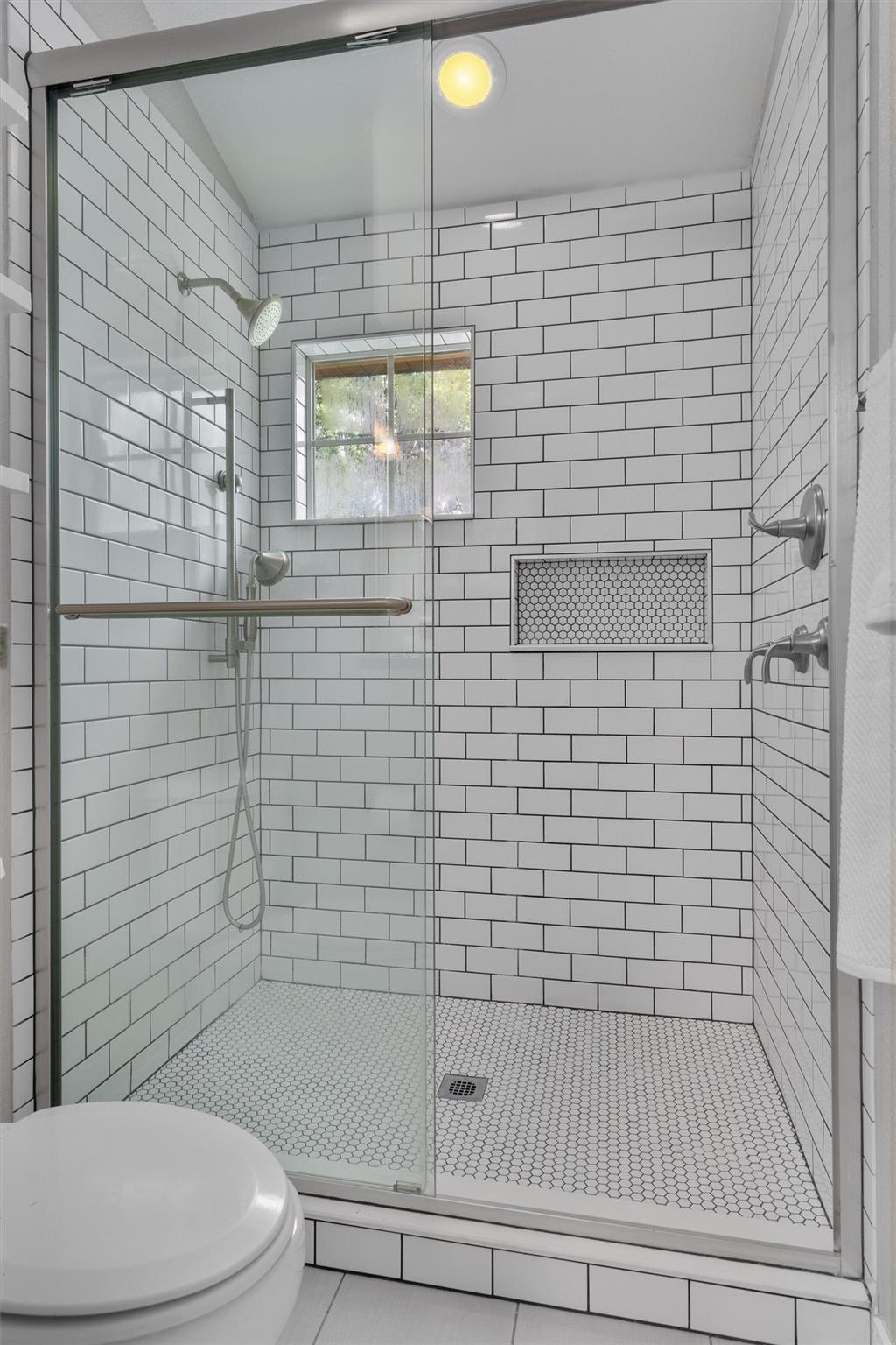 1310 W Parmer Ln #2002 Property Photo 19