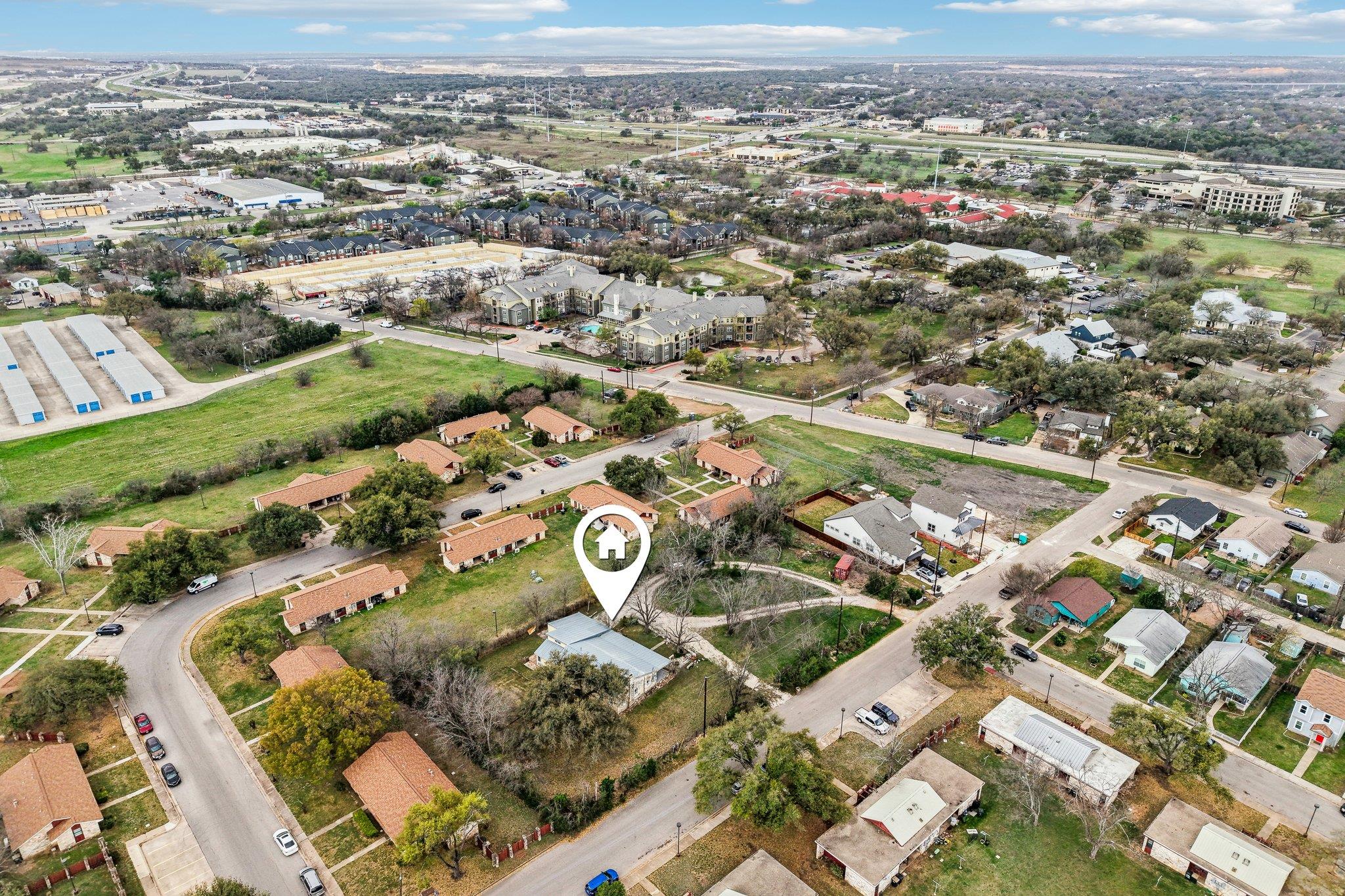 1801 Candee St Property Photo 4