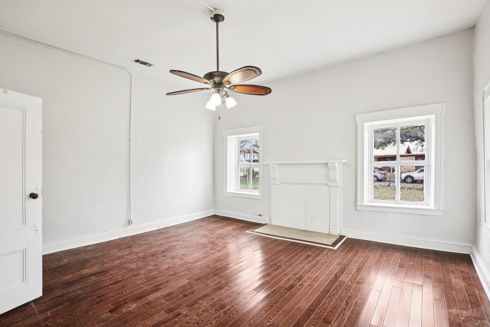 1801 Candee St Property Photo 10