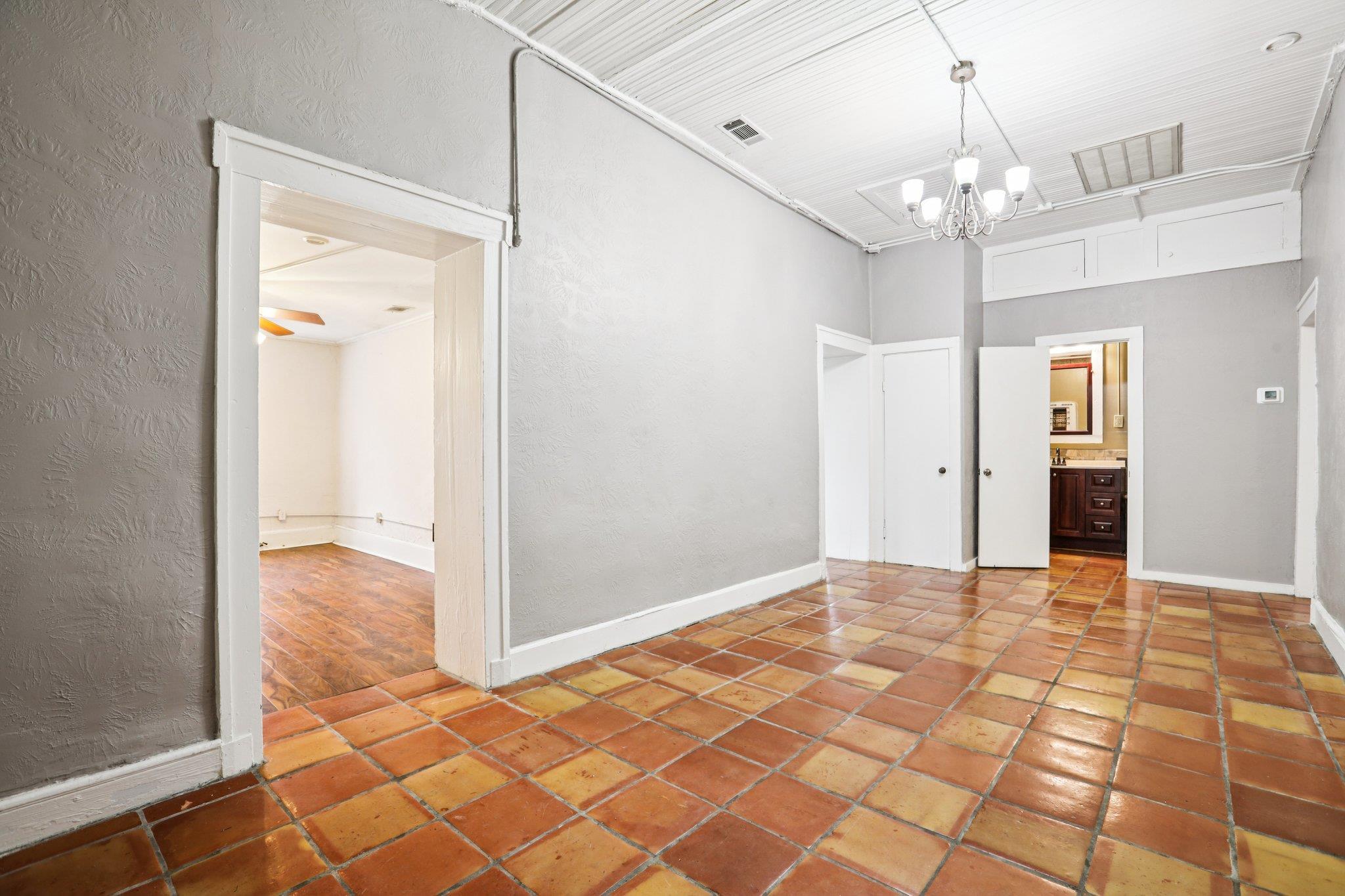 1801 Candee St Property Photo 11