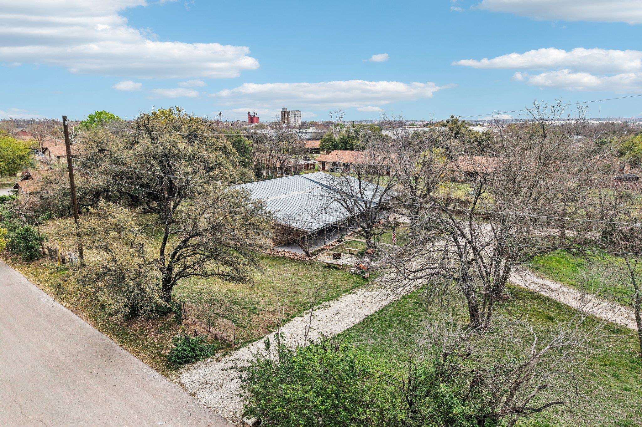 1801 Candee St Property Photo 14