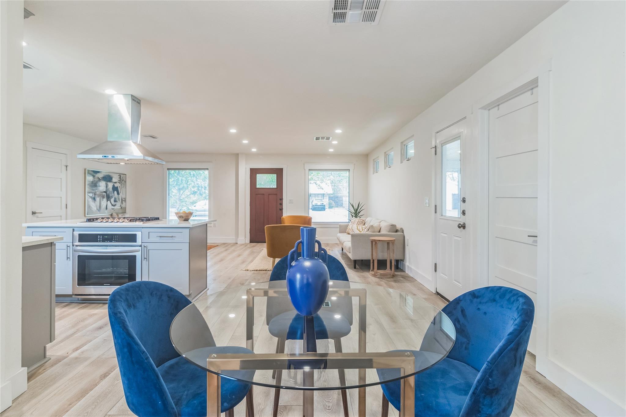 1502 Villanova Dr Property Photo 15