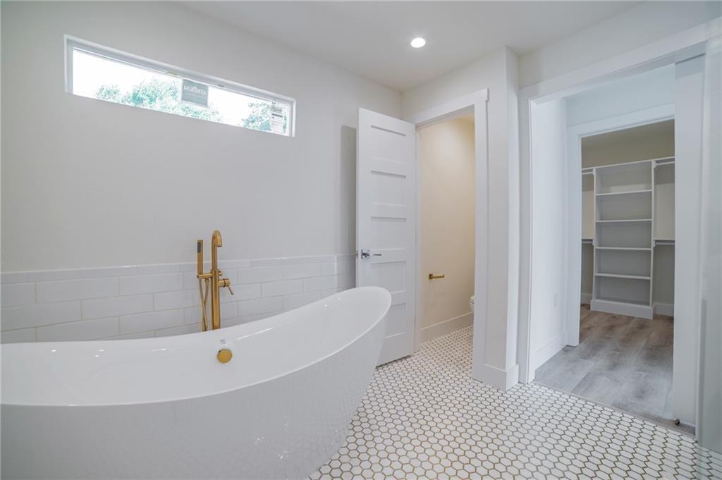 1502 Villanova Dr Property Photo 21