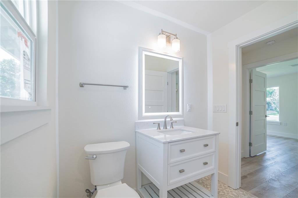 1502 Villanova Dr Property Photo 26