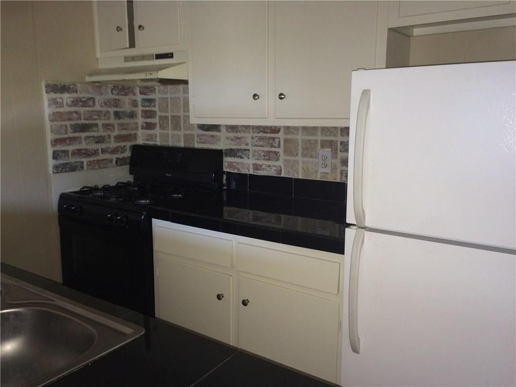 602 W 51st St #102 Property Photo 10