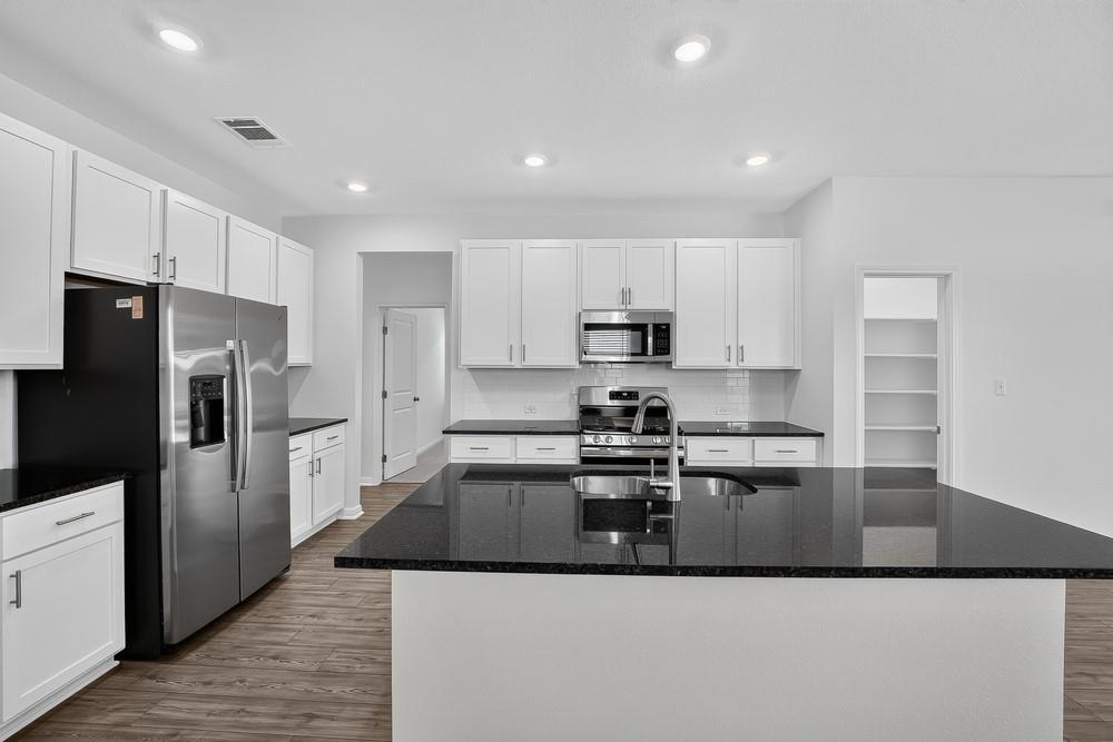 207 Bayou Mint Blvd Property Photo 4