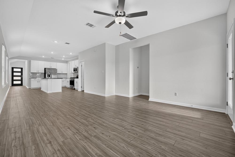 207 Bayou Mint Blvd Property Photo 5