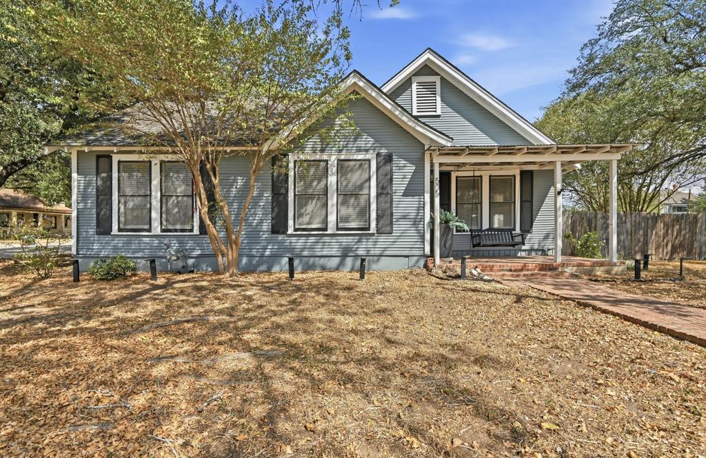 8695500 Property Photo 2