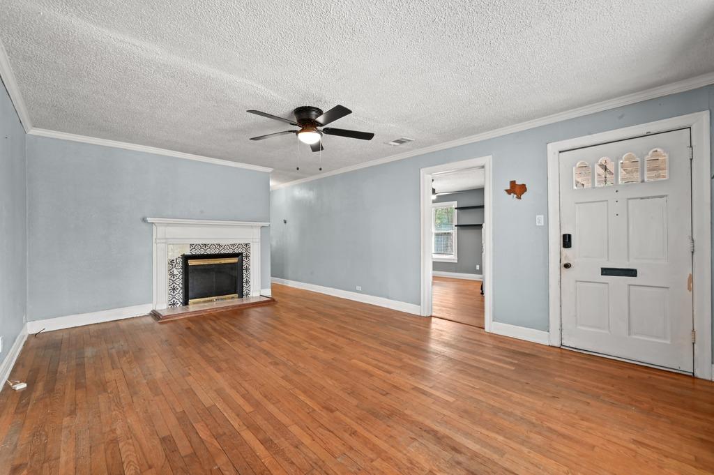 8695500 Property Photo 6