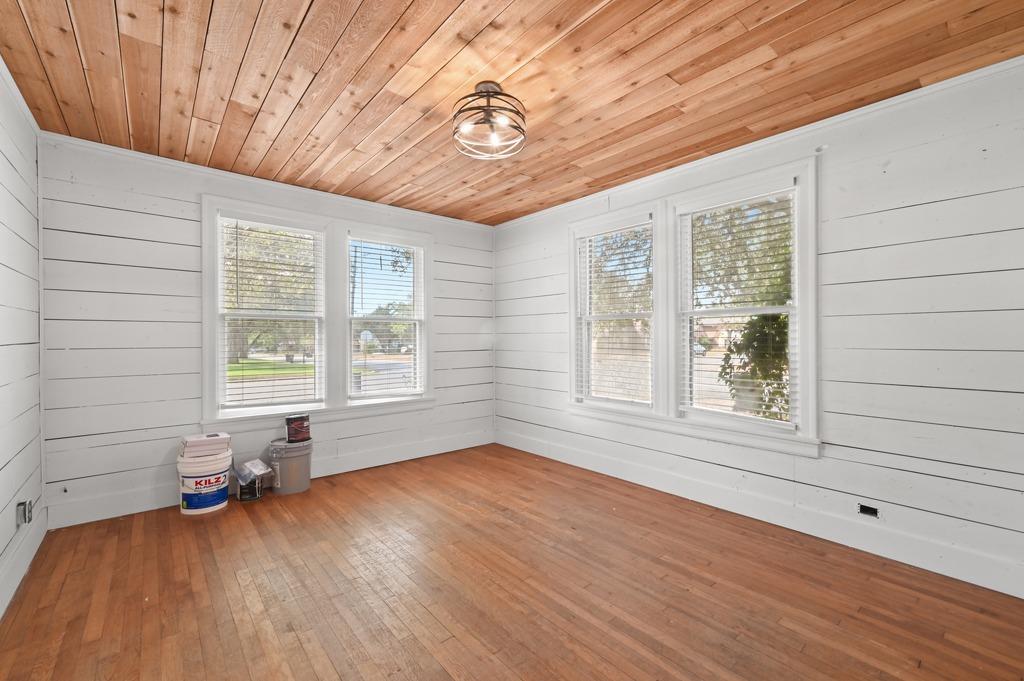 8695500 Property Photo 9
