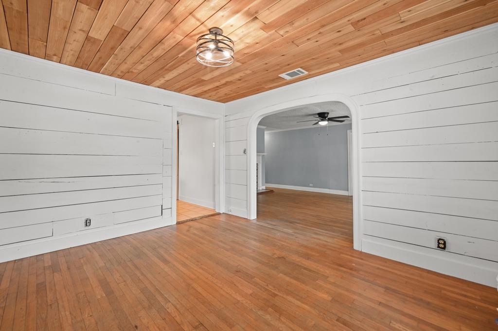 8695500 Property Photo 10