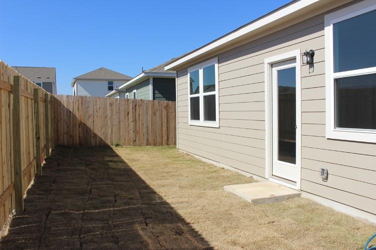 1128 Wild Leaf Way Property Photo 4