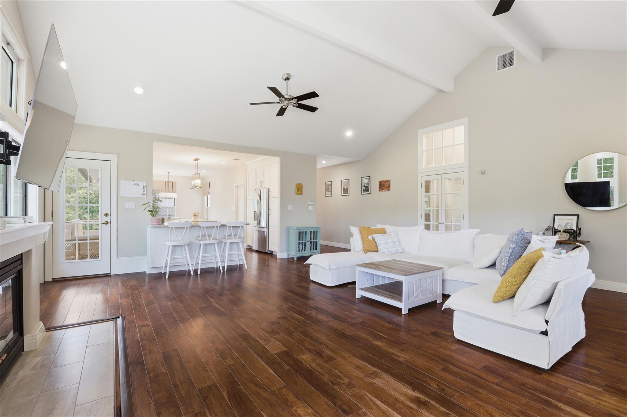 8506 Walhill Cv Property Photo 8