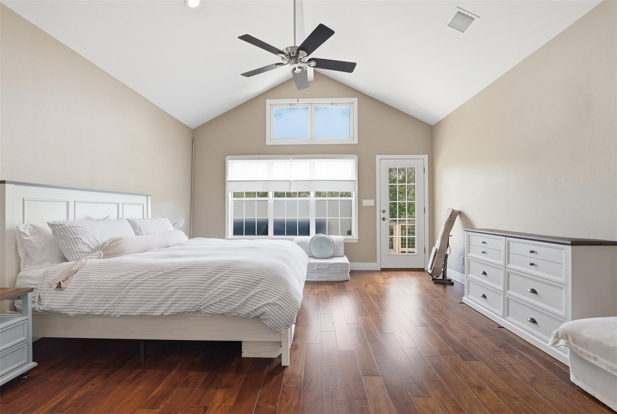 8506 Walhill Cv Property Photo 14