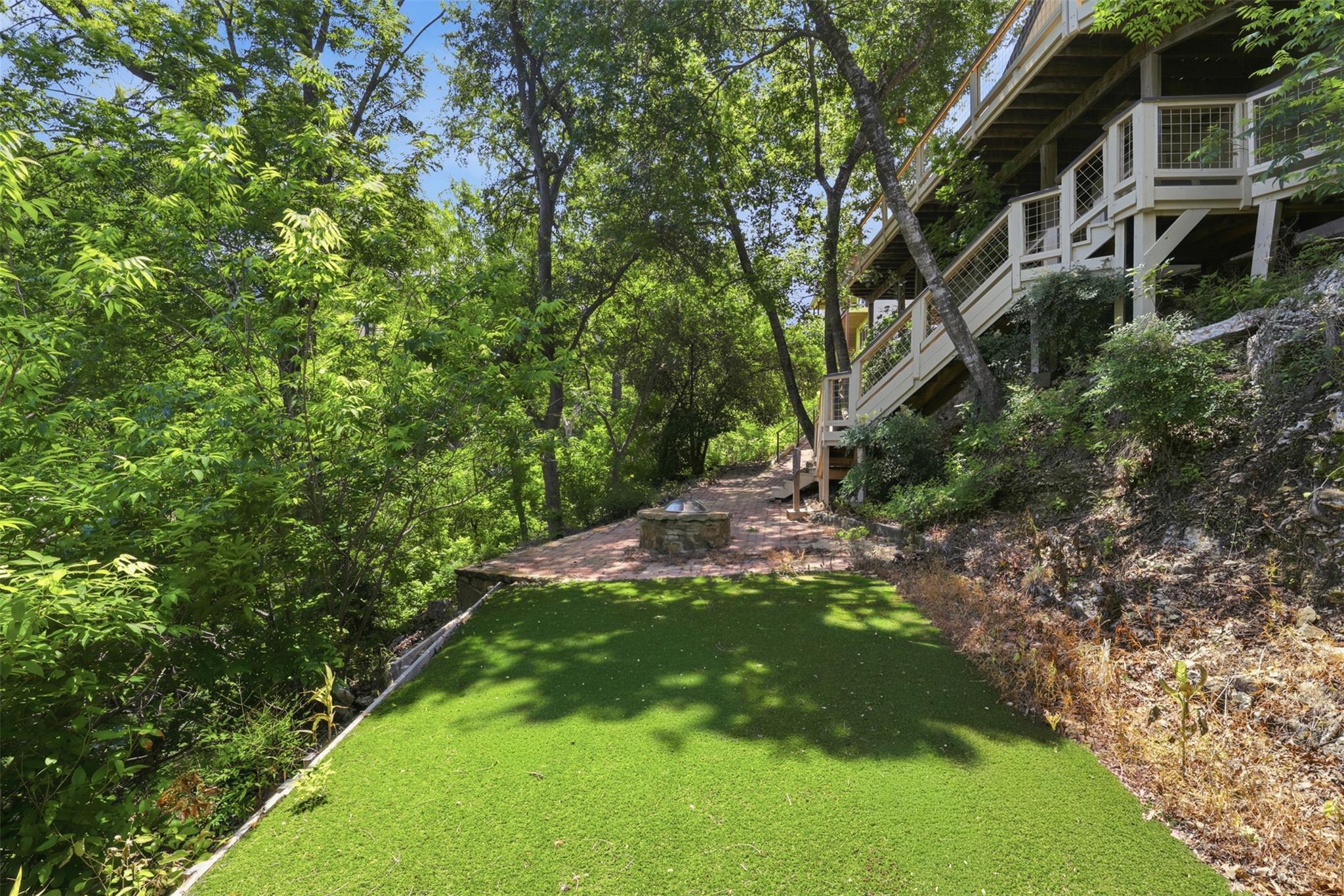 8506 Walhill Cv Property Photo 23