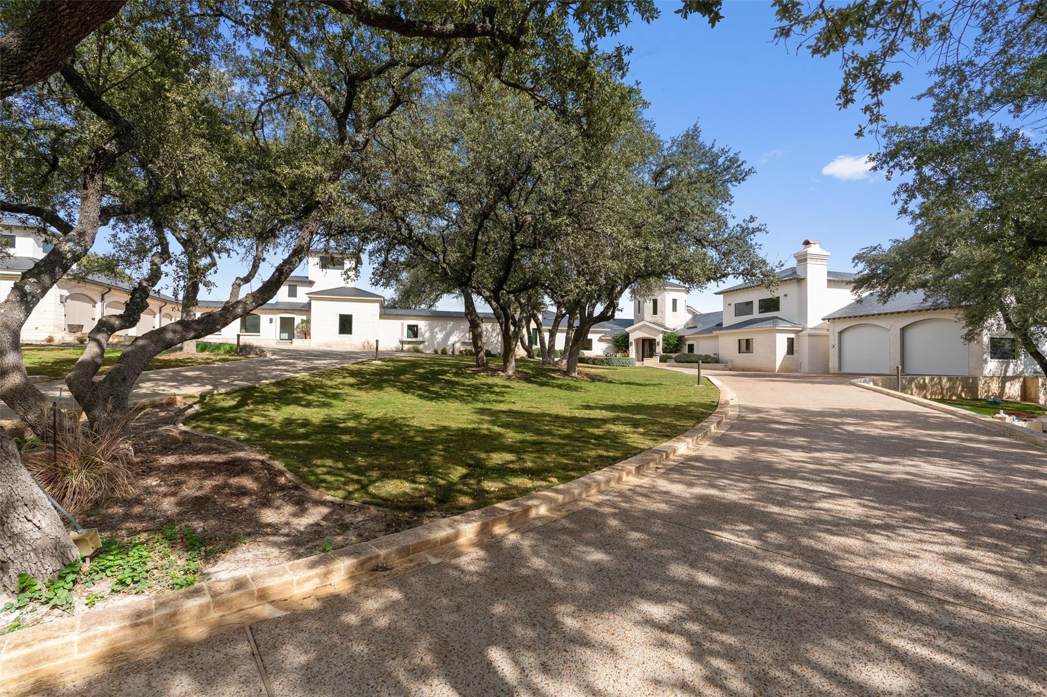 26100 Countryside Dr Property Photo 3