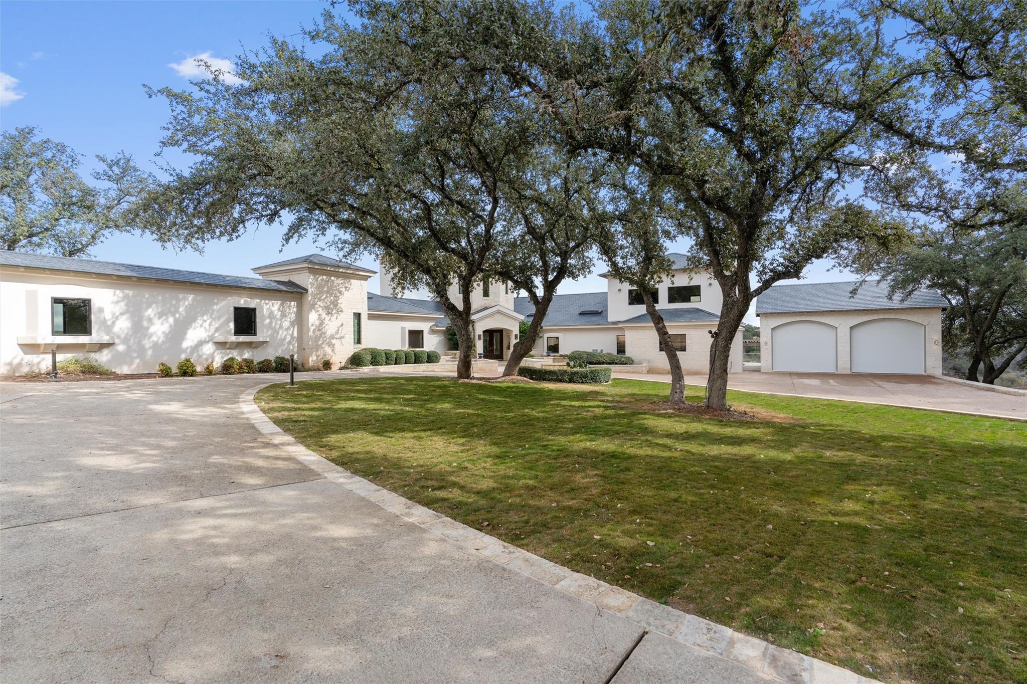 26100 Countryside Dr Property Photo 4