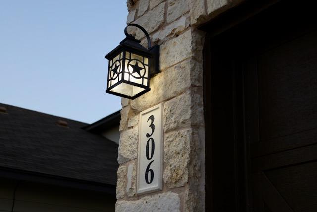 306 Oak Creek Way Property Photo 5